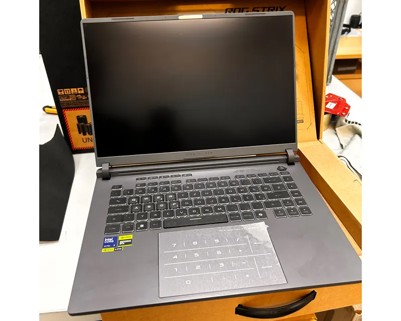 ROG Strix G16 G615LW-S5031W (16 inča 2.5K, Ultra 9 275HX, 32GB, SSD 2TB, GeForce RTX 5080, Win 11 Home) laptop outlet